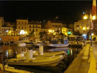  la noche en La Maddalena 